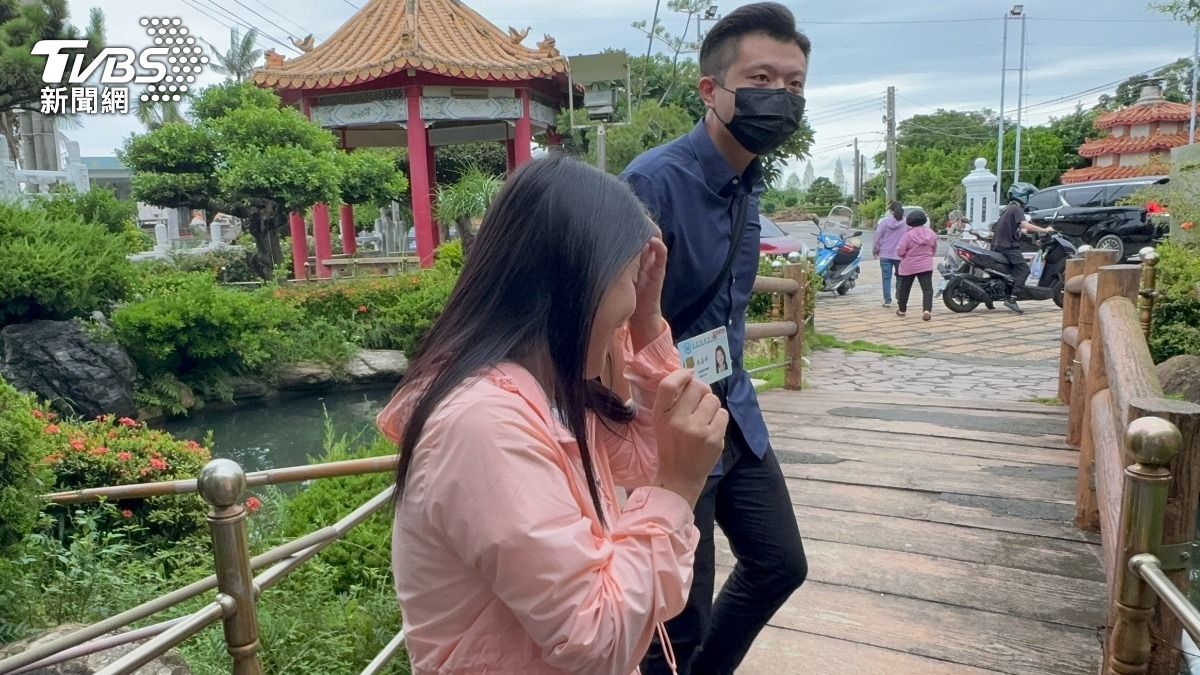 雲林罷免案投票　張嘉郡搞烏龍身分證帶成健保卡