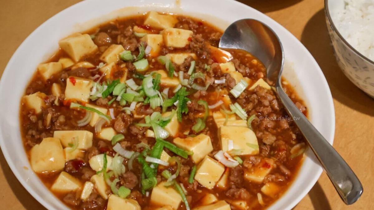下飯冠軍「麻婆豆腐」激推必點。（圖／「路過全世界的貓」提供）