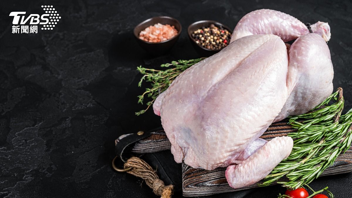 雞肉該不該清洗？菜販揭不同部位處理技巧　「冷開水靜泡」更安全
