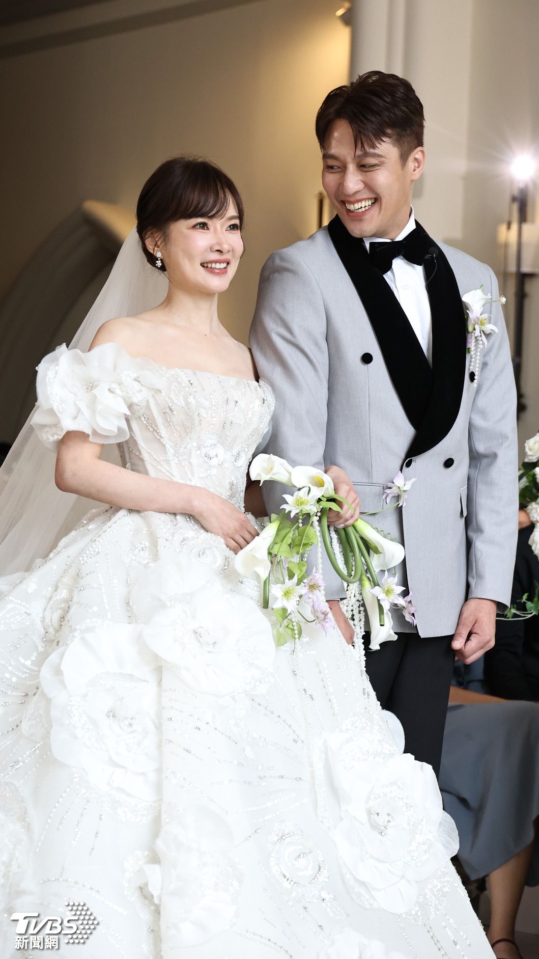 直擊/張睿家浪漫大婚!甜蜜告白超正愛妻「牽著妳的手永不缺席」│TVBS新聞網