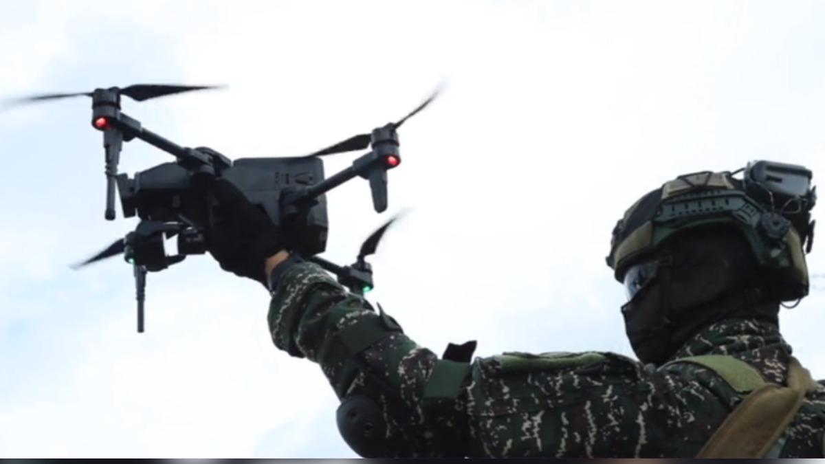 誰來操作？　軍用商規無人機第二波徵求規格出爐　軍方擬在兩年內爆買近五萬架！