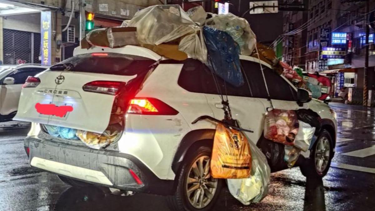 休旅車塞滿回收物。（圖／翻攝自爆料公社）