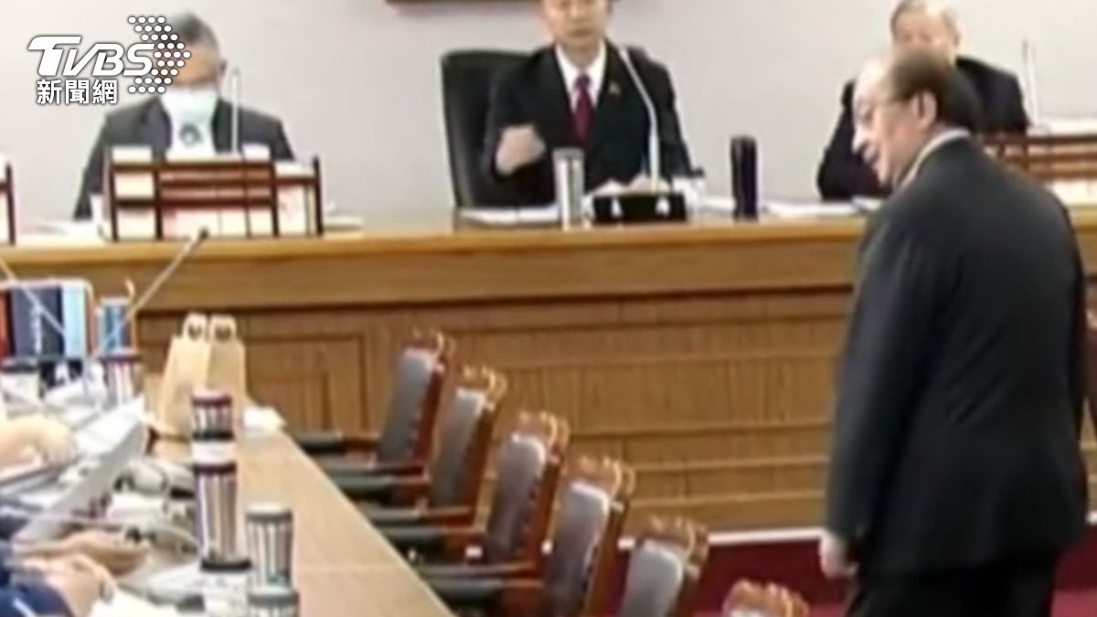 昔協商頻霸麥講古　７２６後柯建銘轉低調