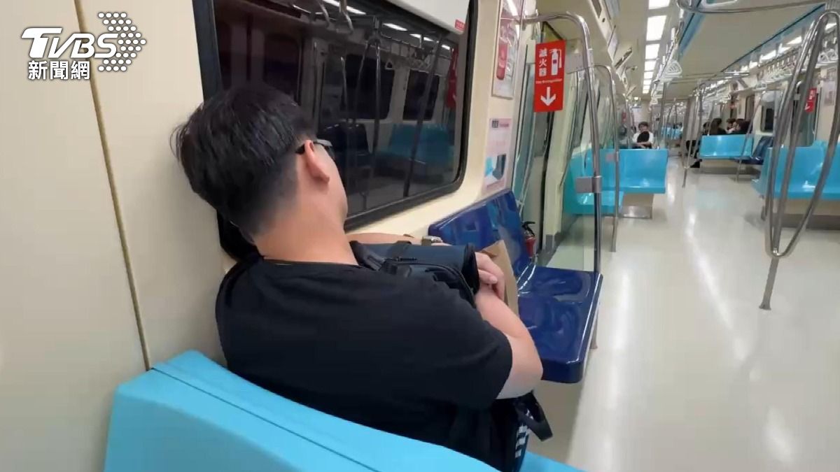 車上小睡暗藏風險？！　醫揭正確補眠時間與護頸姿勢