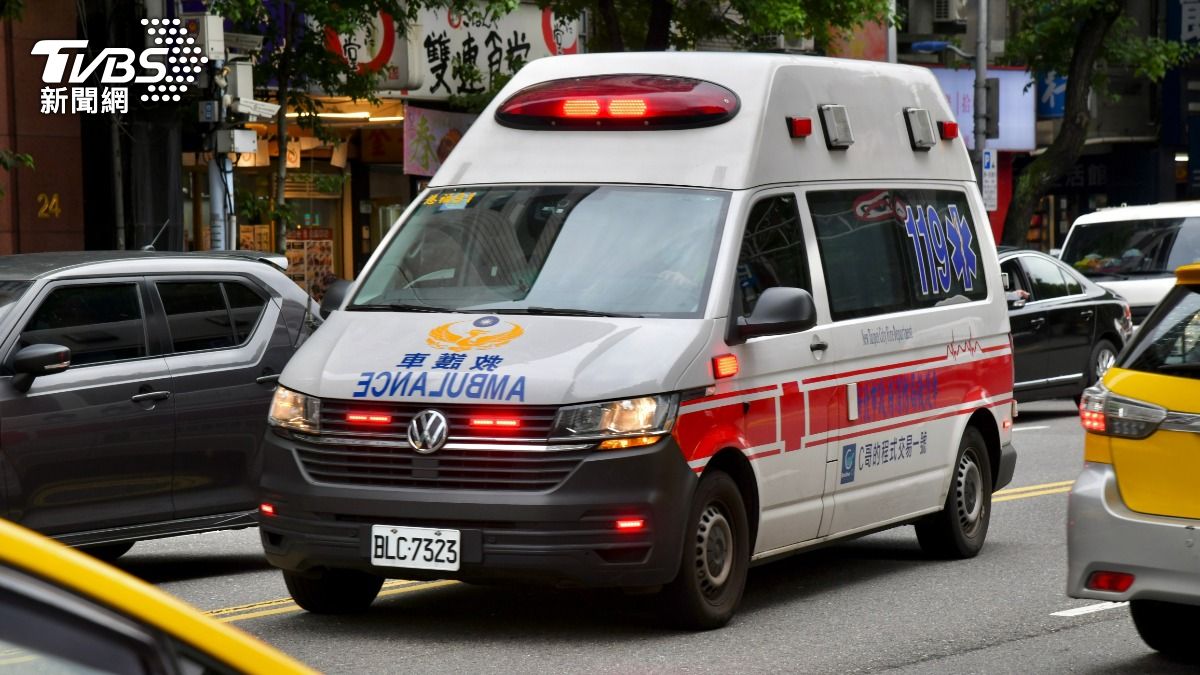 新北汐止死亡事故！轎車闖紅燈逆向撞死女騎士…疑疲勞駕駛釀禍