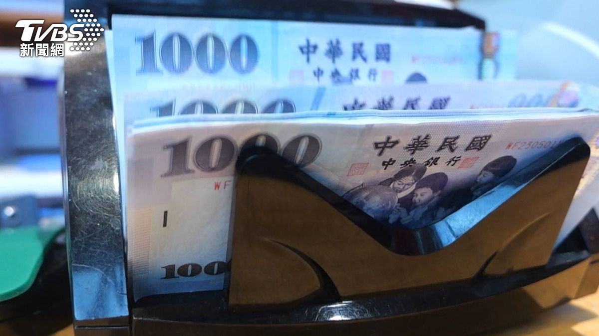 薪資追不上物價！ 51%上班族淪為「月底吃土族」