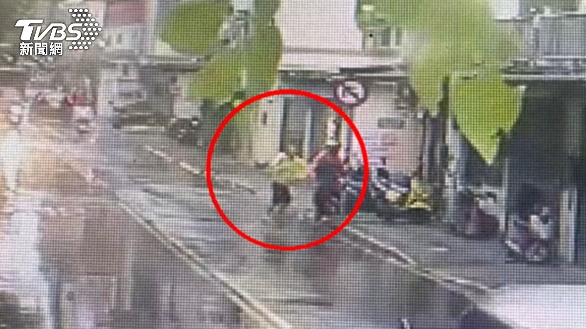 沒營業！赴小吃店消費遭拒　老闆友勸說遭毆「一度命危」