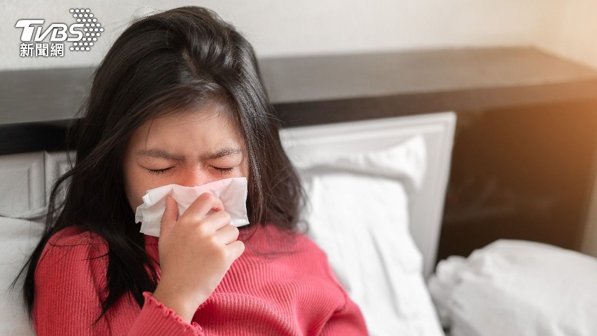 流感來襲！秋冬恐面臨H1N1與H3N2雙病毒夾擊。（示意圖／shutterstock達志影像）