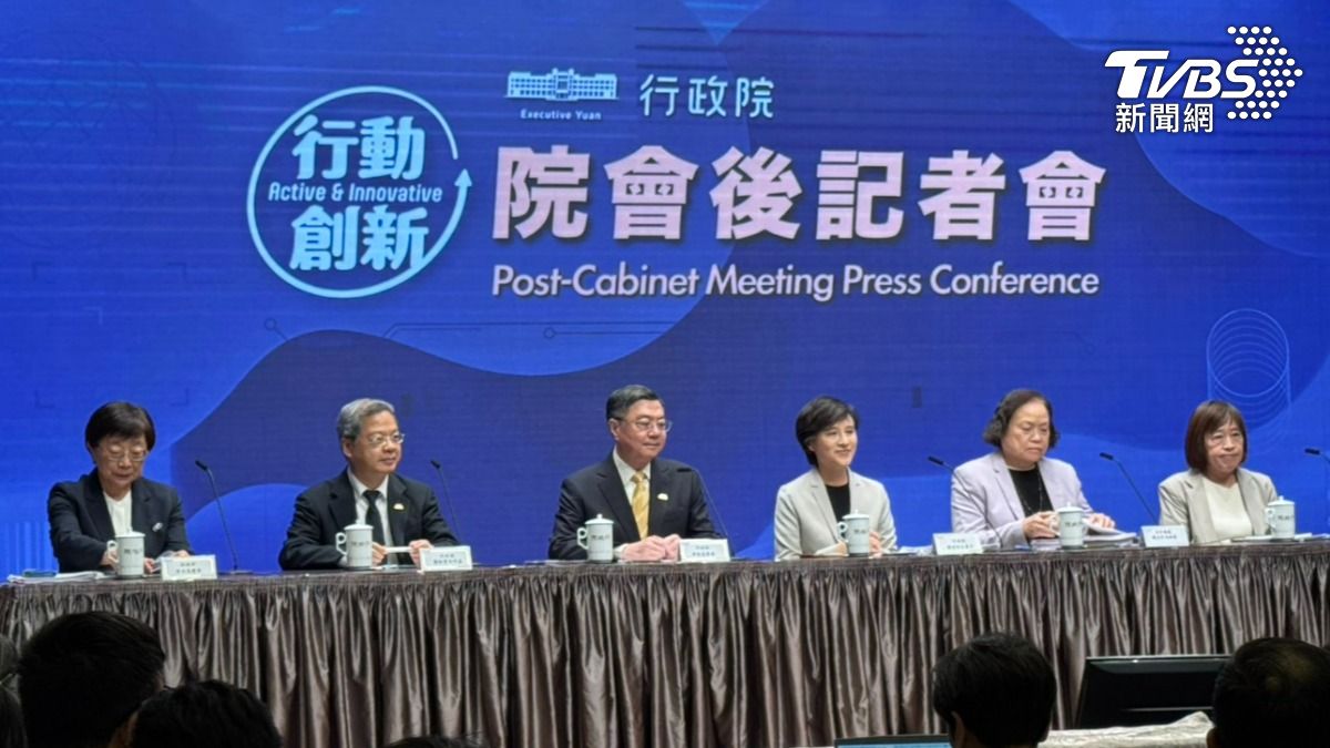 Taiwan cabinet approves massive military procurement (TVBS News) Taiwan’s cabinet boosts military spending to 3.32% of GDP