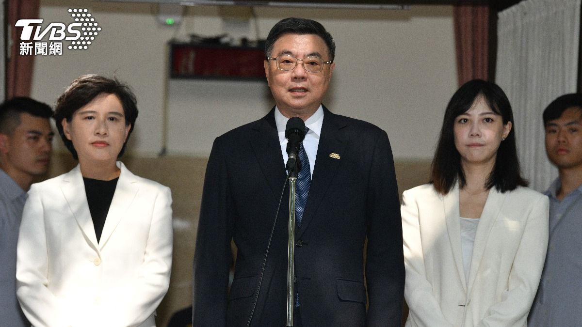 Cabinet reorganization delayed as Taiwan minister won’t resign (TVBS News) Taiwan Cabinet reshuffle hits snag as health minister balks