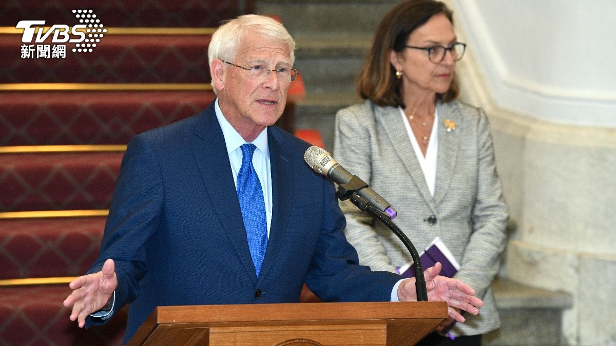 U.S. Senate chair urges swift passage of Taiwan defense bill