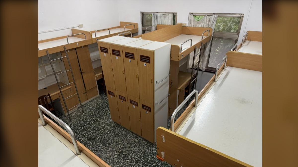 东吴大学的学生分享自己的宿舍照。 (图/翻摄自东吴大学官网)