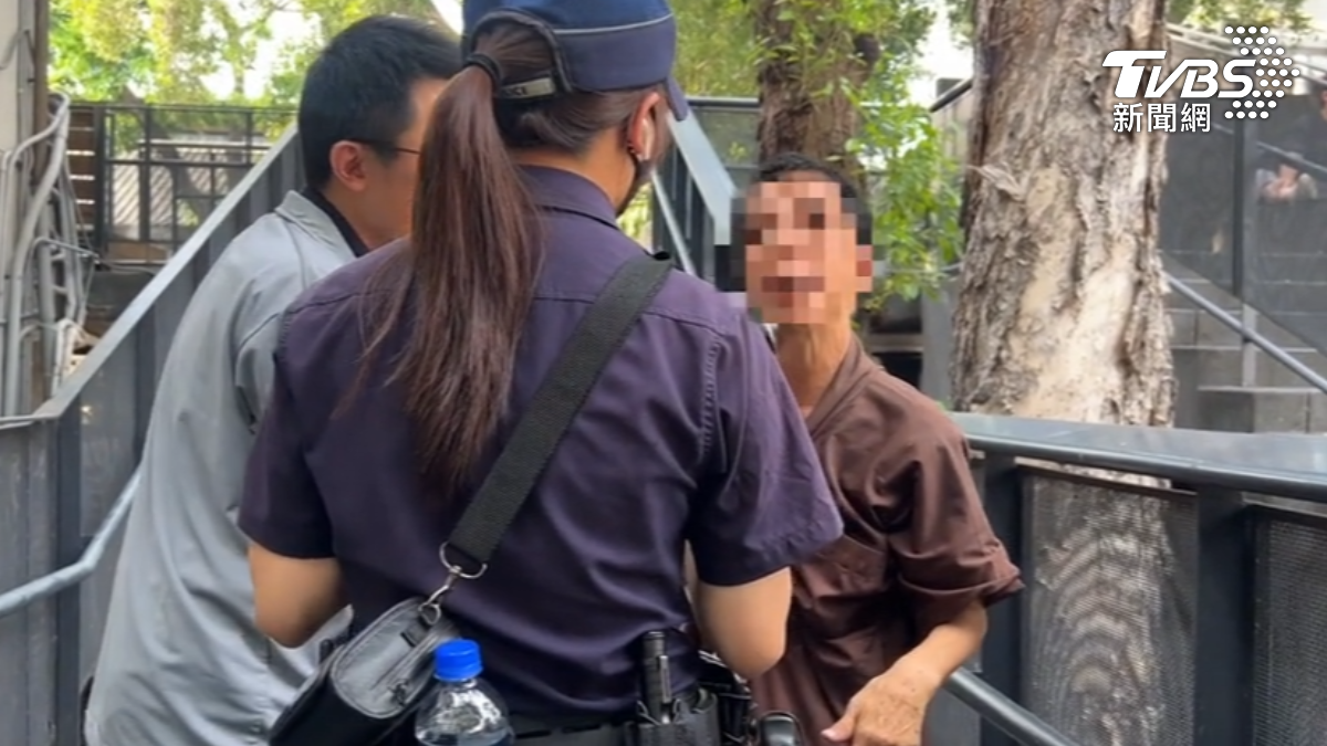 休憩女子被吵怒了！華山園區爆衝突　「扭打藍衣男」恐吞1.8萬罰單