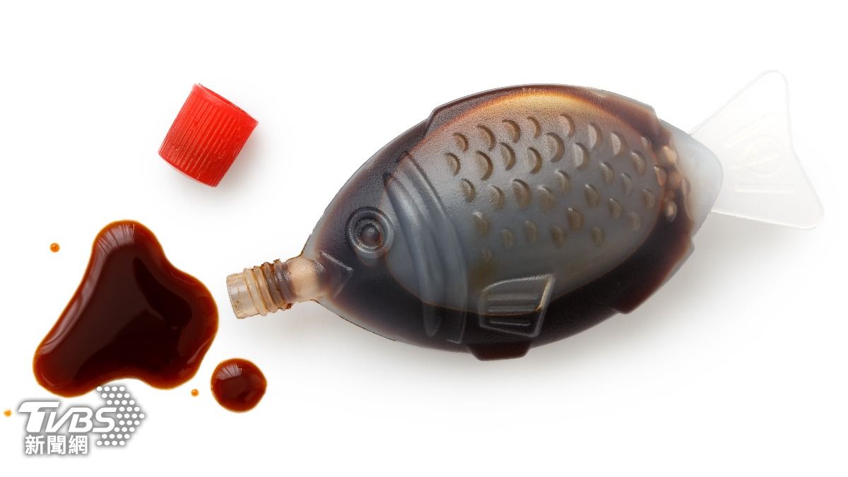 塑膠魚型醬油瓶在許多國家深受壽司外帶消費者喜愛。　（示意圖／達志影像Shutterstock）