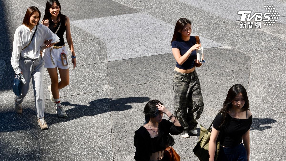 High temperature warnings cover major Taiwan cities