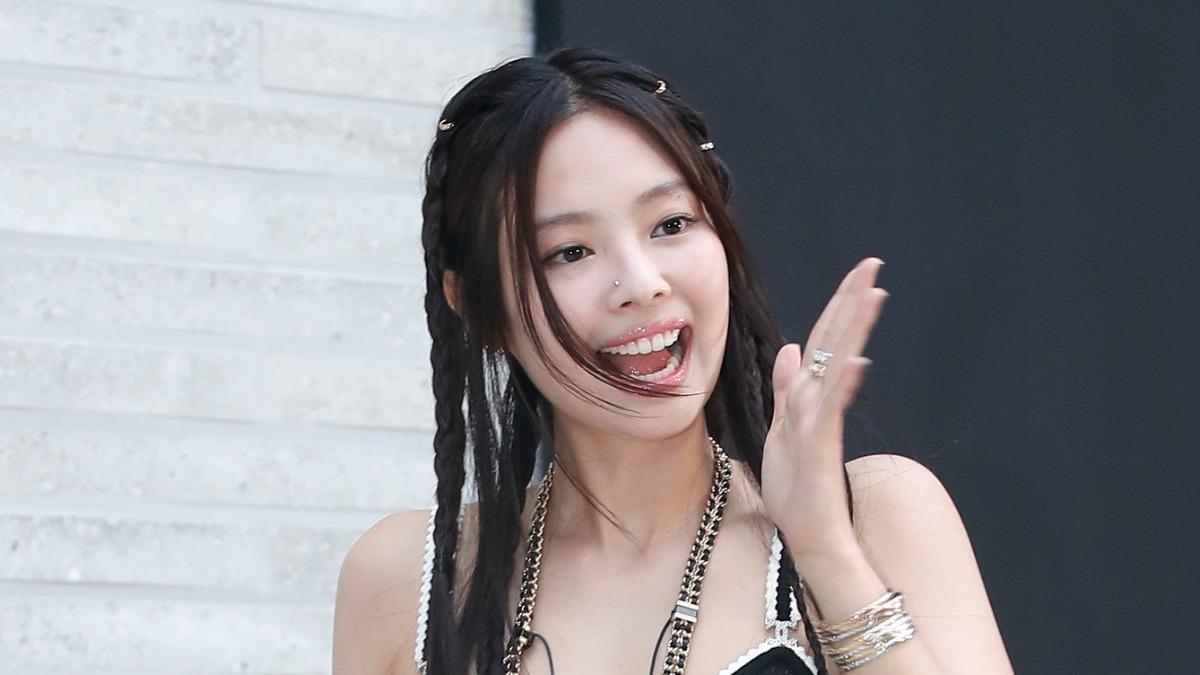 斷開違反《建築法》爭議！　Jennie新公司搬家「月租逼近200萬」