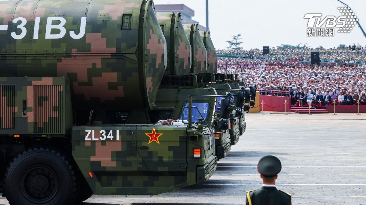 陸閱兵秀新武器多命名規則軍迷跟不上　狠酸老美：川普閱兵如放鬆