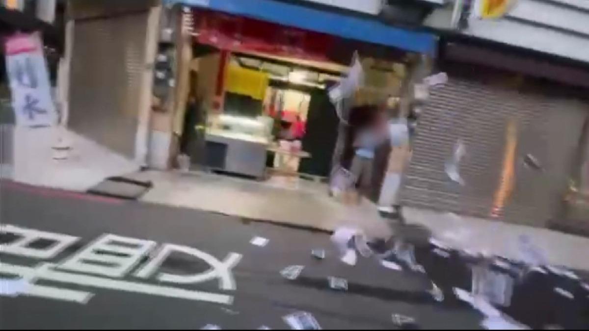 欠24萬不還！台中討債男剉冰店前撒傳單　警方：私人糾紛走司法途徑