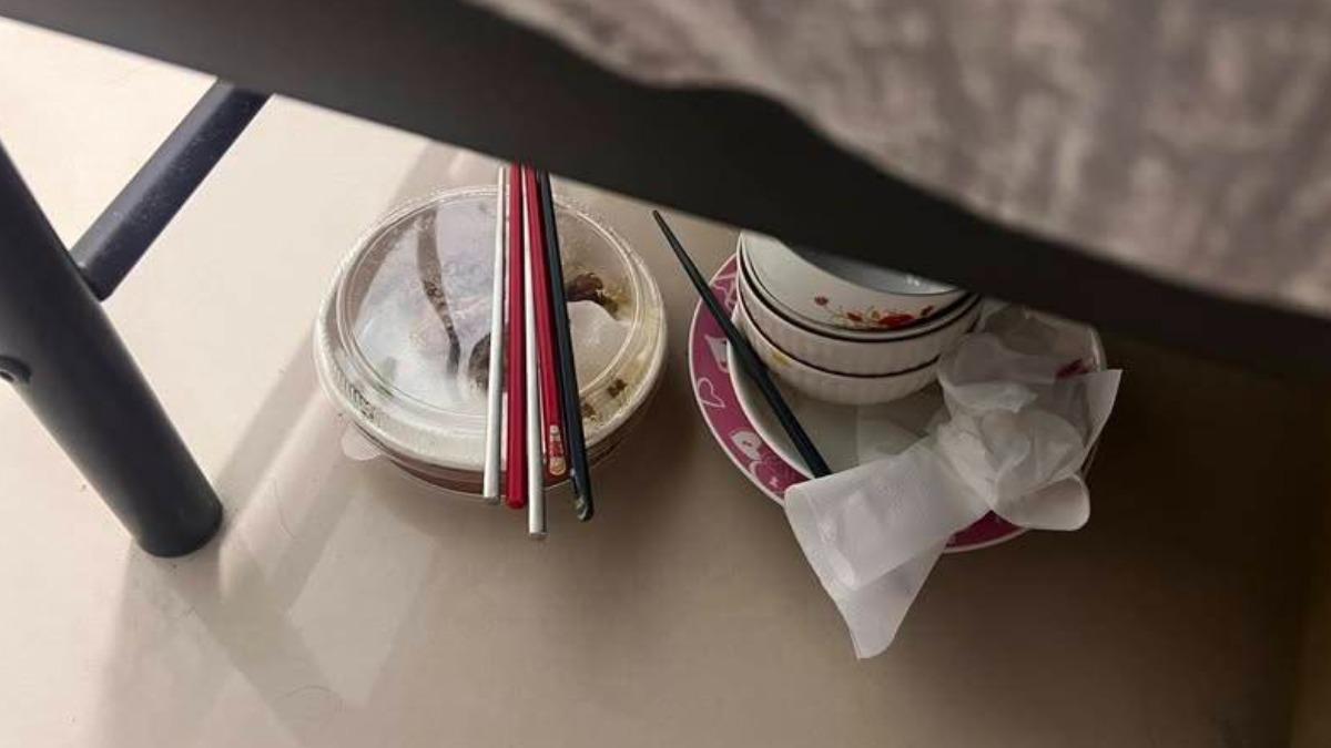 妹子不洗碗盤「放床底」！遭男友媽碎念怒了：讓我有婚姻恐懼症