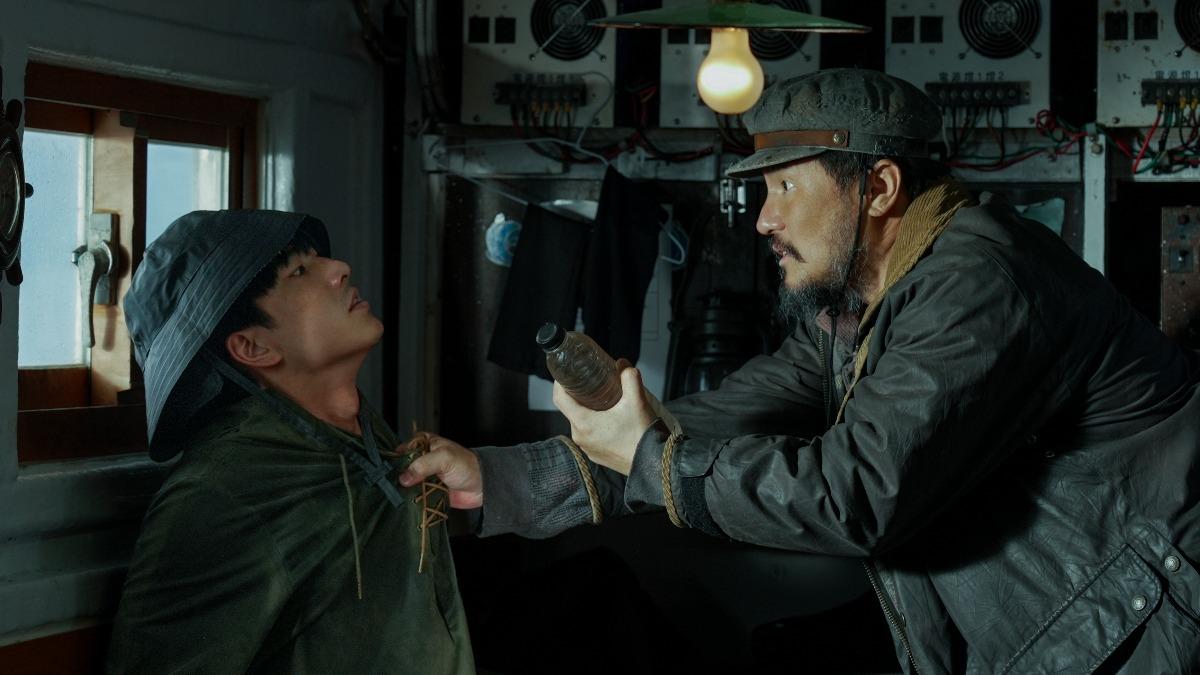 為了陶喆！李銘忠、曾敬驊海上大打出手　驚險畫面曝光