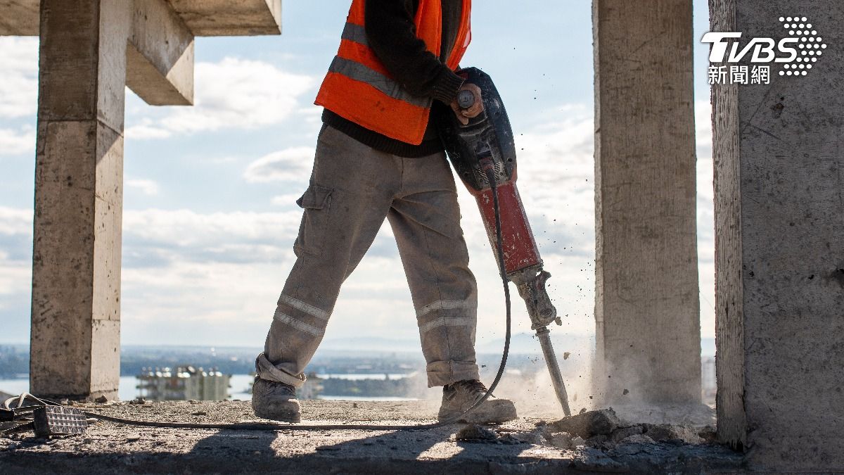 馬來西亞-醫學系-輟學-做工-出社會-放生男友-門當戶對-分手-文憑