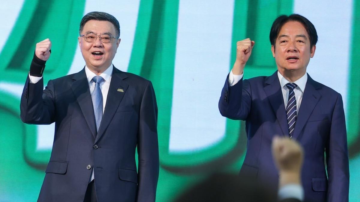 艾菲爾點名卓榮泰（圖左）本月運勢往下探。（圖／翻攝自卓榮泰臉書）