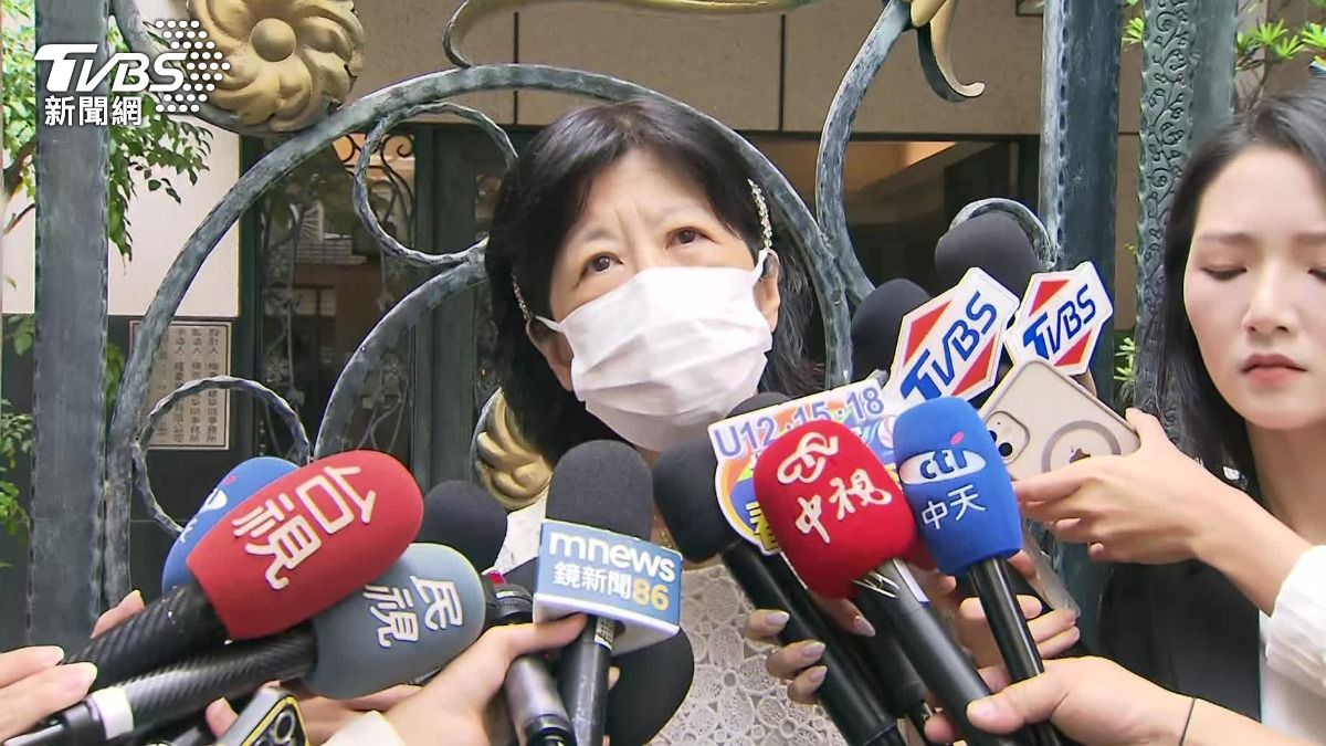 出門替柯文哲辦保　陳佩琪曝「一年折磨」：先生需要安全環境面對官司