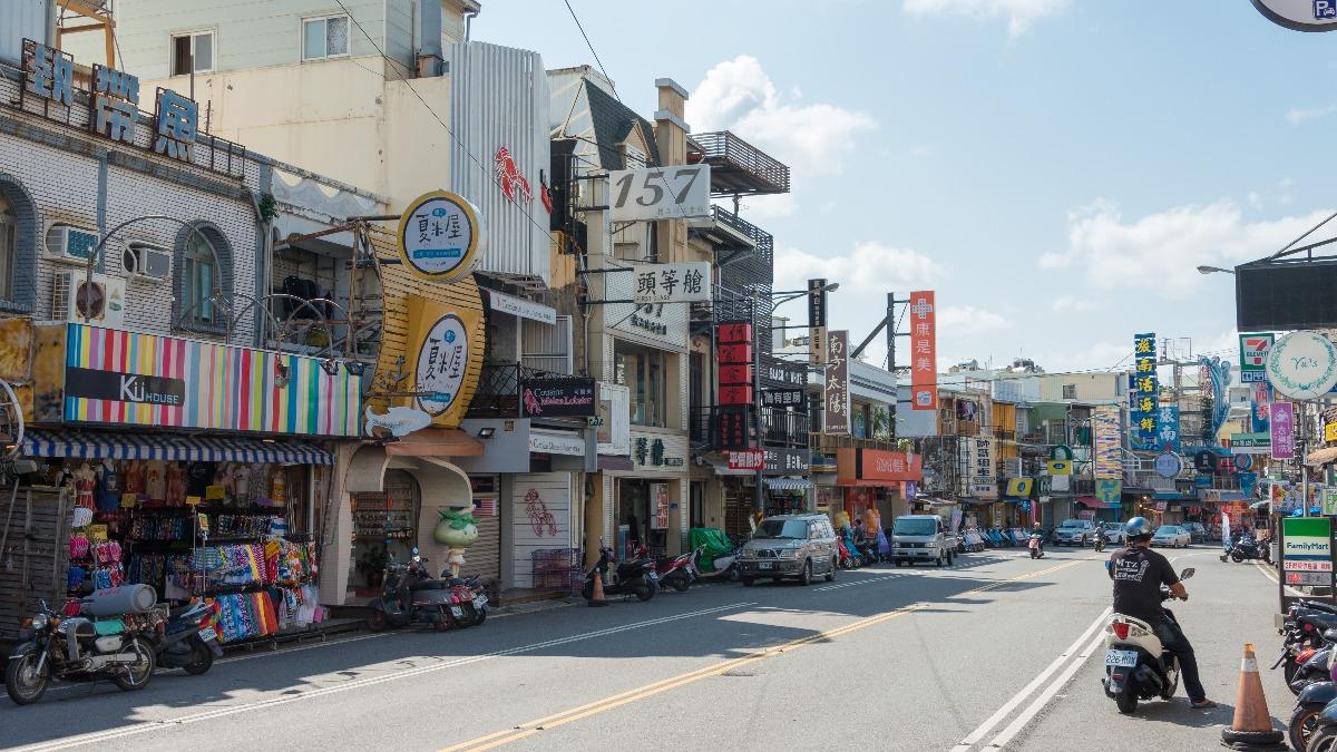 墾丁今年暑假人潮冷清，有業者就感嘆「比疫情時期還慘」。（示意圖／shutterstock 達志影像）