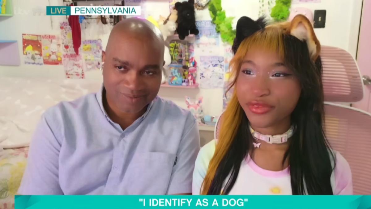 美國女子米爾克自認為博美狗。(圖／翻攝YouTube@This Morning)