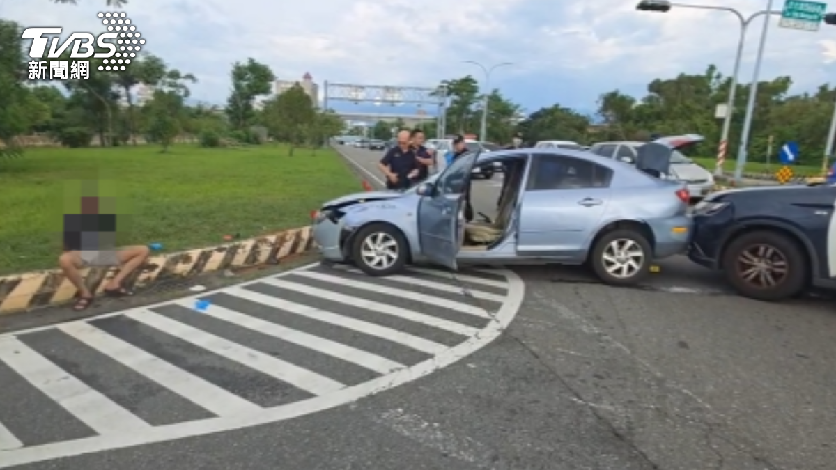 嘉義博愛路又傳槍響！嫌逃逸衝撞　警「連開12槍」火速壓制