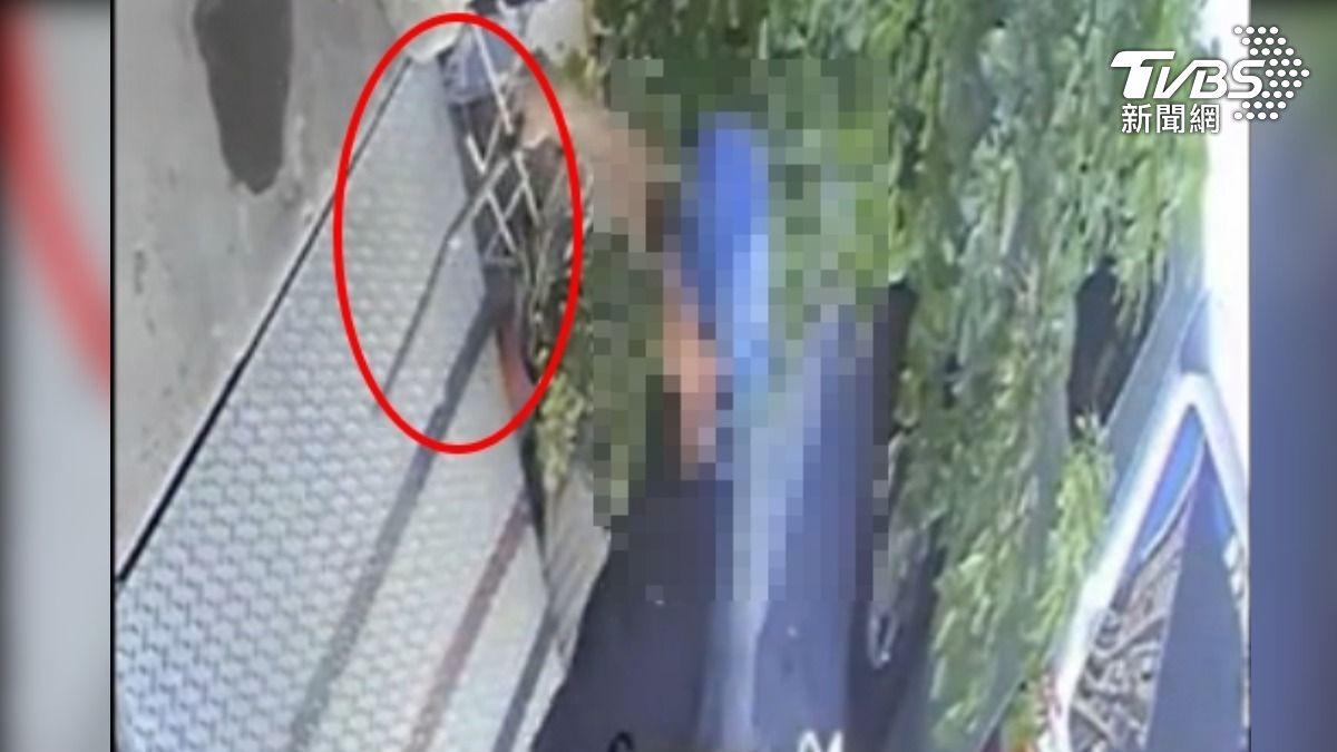 持刀棍砸車恐嚇！嫌往南逃220公里落網竟襲警