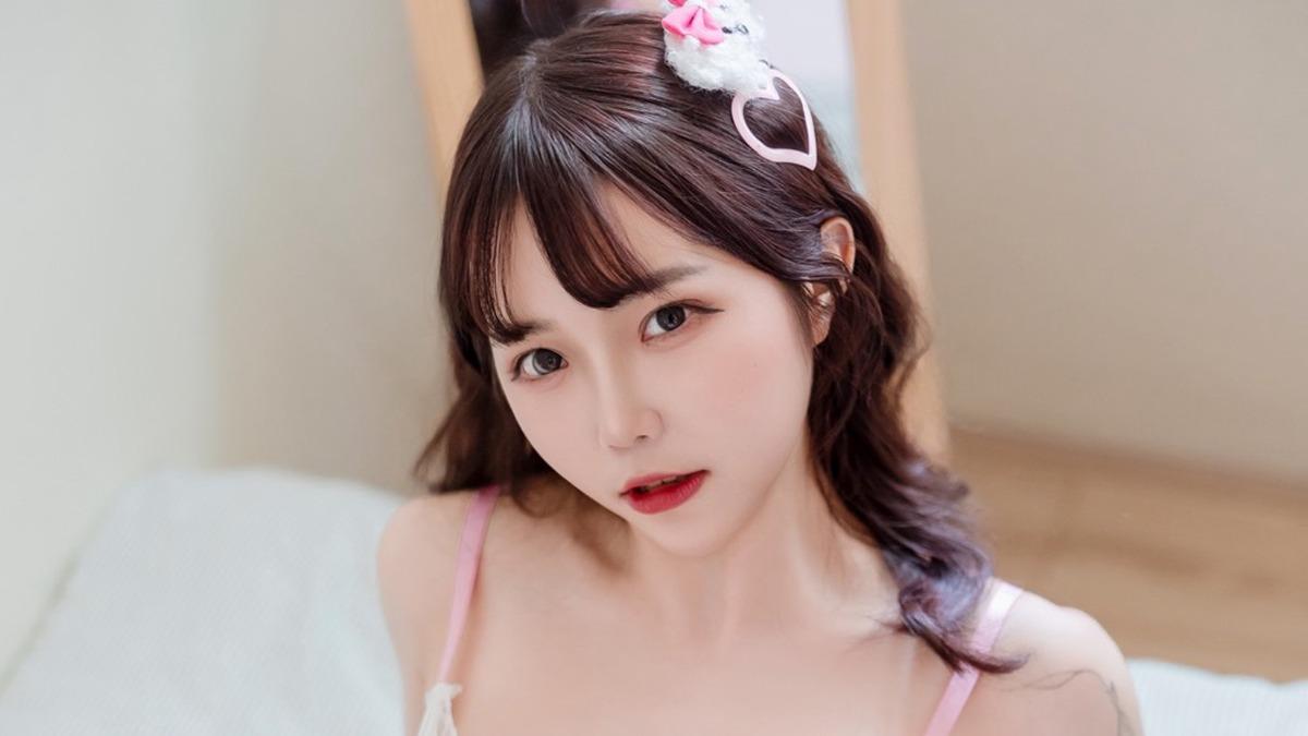 JKF女郎疑走光！穿比基尼熱舞「直播外露」　粉絲突爆增