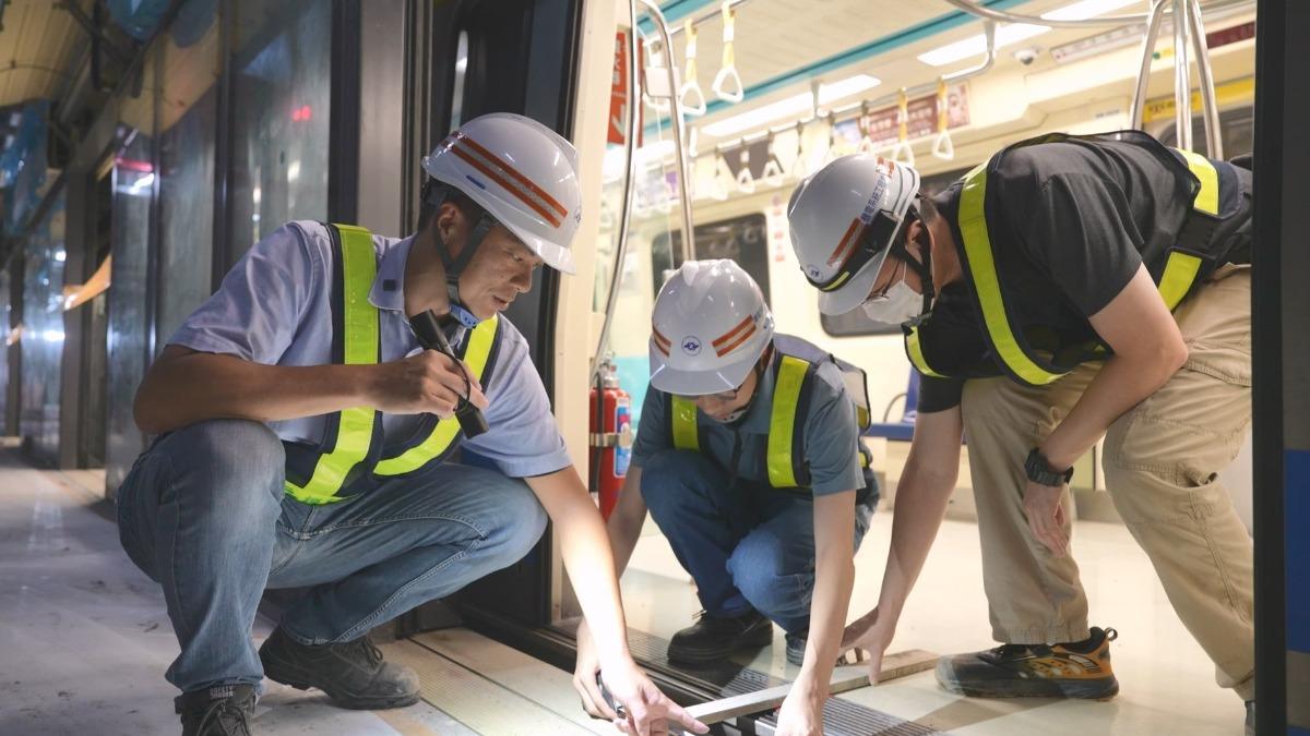 信義線東延段等了10年「夜間測試畫面」曝　擬明年Q1通車
