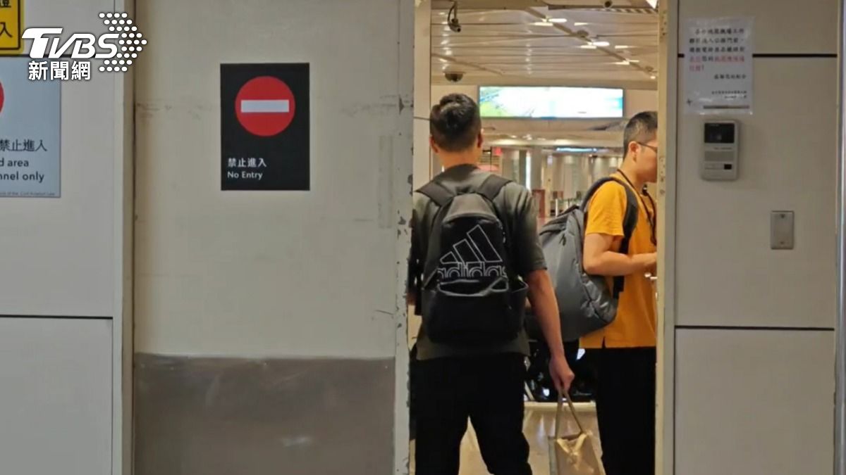 桃機航警收賄大開公務門　放行旅客帶449條加熱菸入境遭聲押