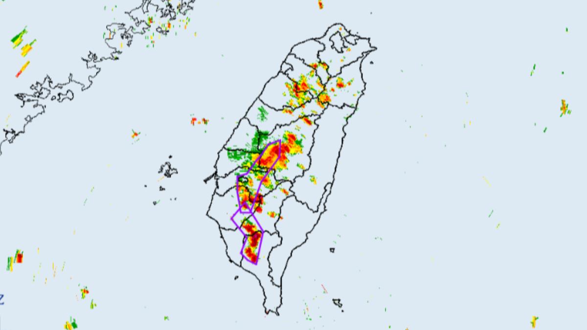 出門帶傘！　對流旺盛「大雨狂轟8縣市」