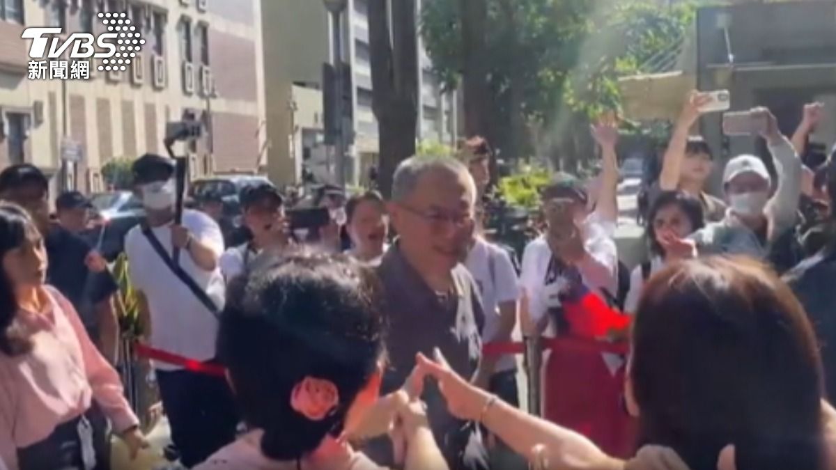 柯重開羈押庭！　小草聲援　陳佩琪面露擔憂