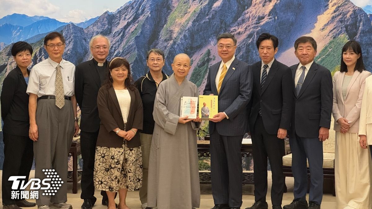 法師號召拒領1萬引議　釋昭慧急喊「與慈濟無關」：要罵就罵我