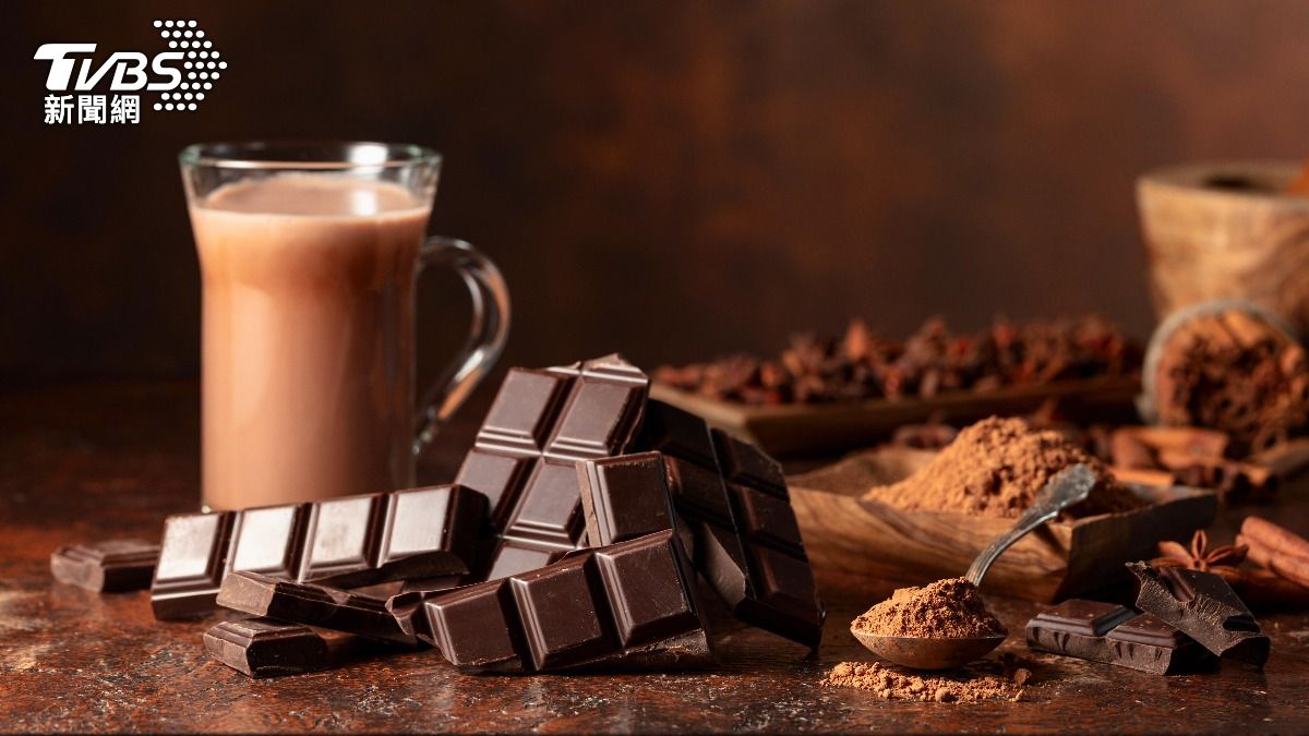黑巧克力內含的可可，有助護腦、抗退化。（示意圖／shutterstock 達志影像）
