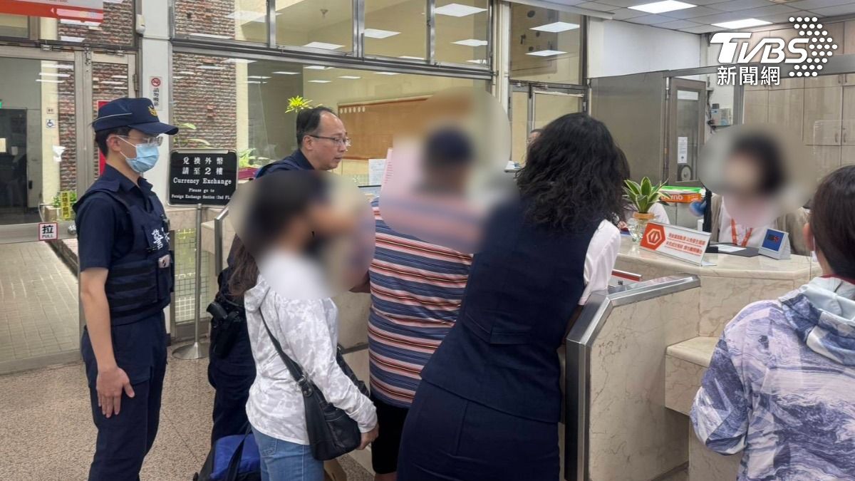 珠寶商提領兩千萬現金，警方懷疑遭詐，背後原因竟是為了治療癌症。（圖／TVBS）