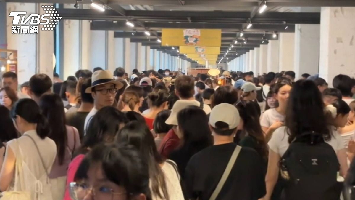 動線亂、熱門品停售！　咖啡市集挨轟「超失控」