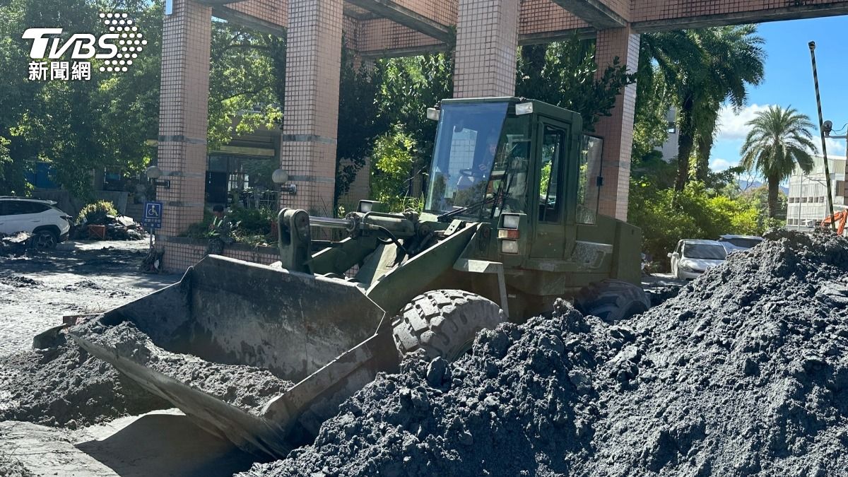 馬太鞍溪堰塞湖溢流清出逾萬噸泥沙　有望再利用做建材或農地改良