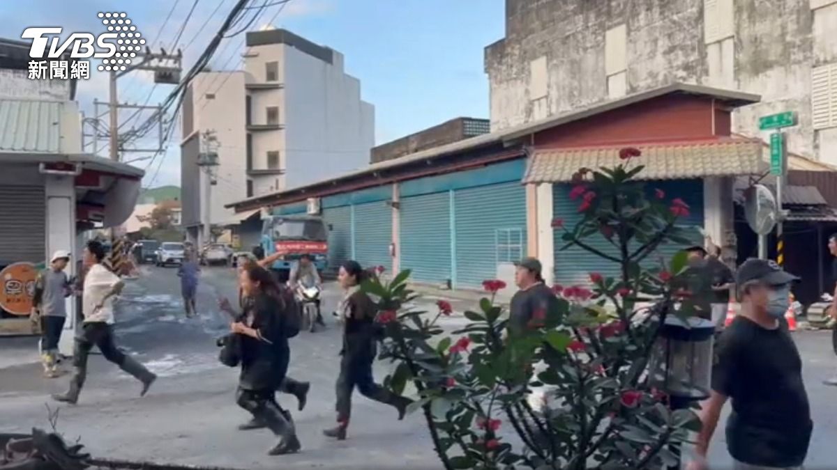 傳來「海嘯警報」！群眾街頭狂奔逃竄　警局誤報將懲處