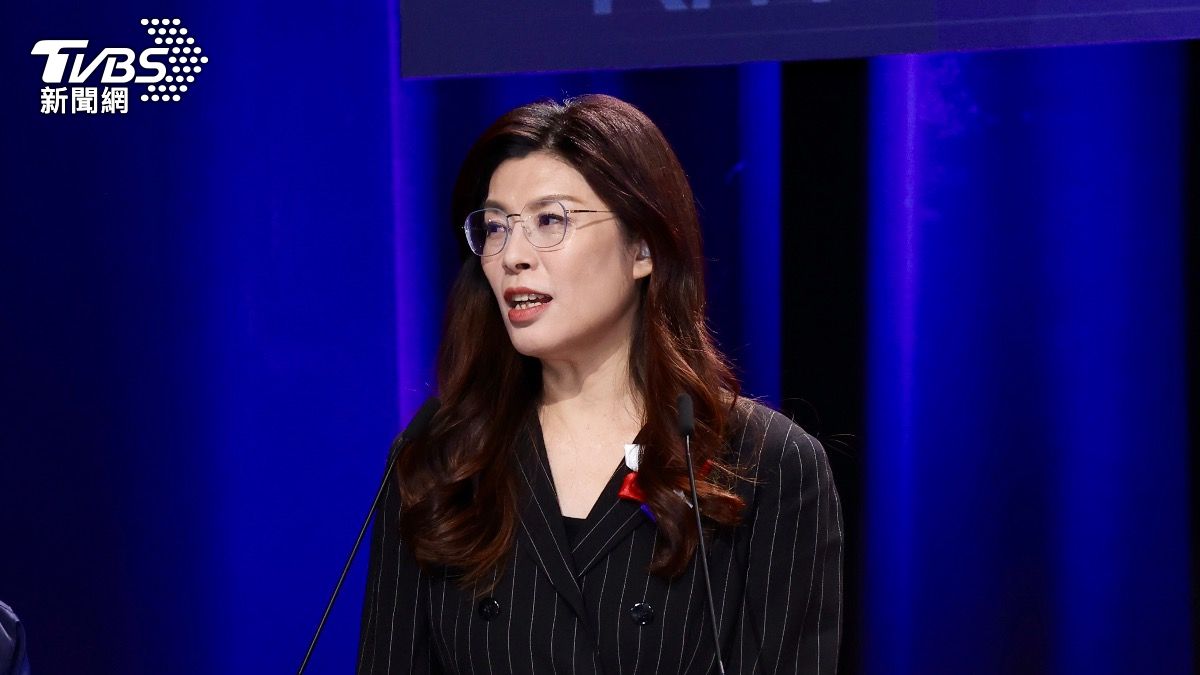 她反台灣增國防預算　金融時報：鄭麗文「對中軟弱」恐激怒美國　