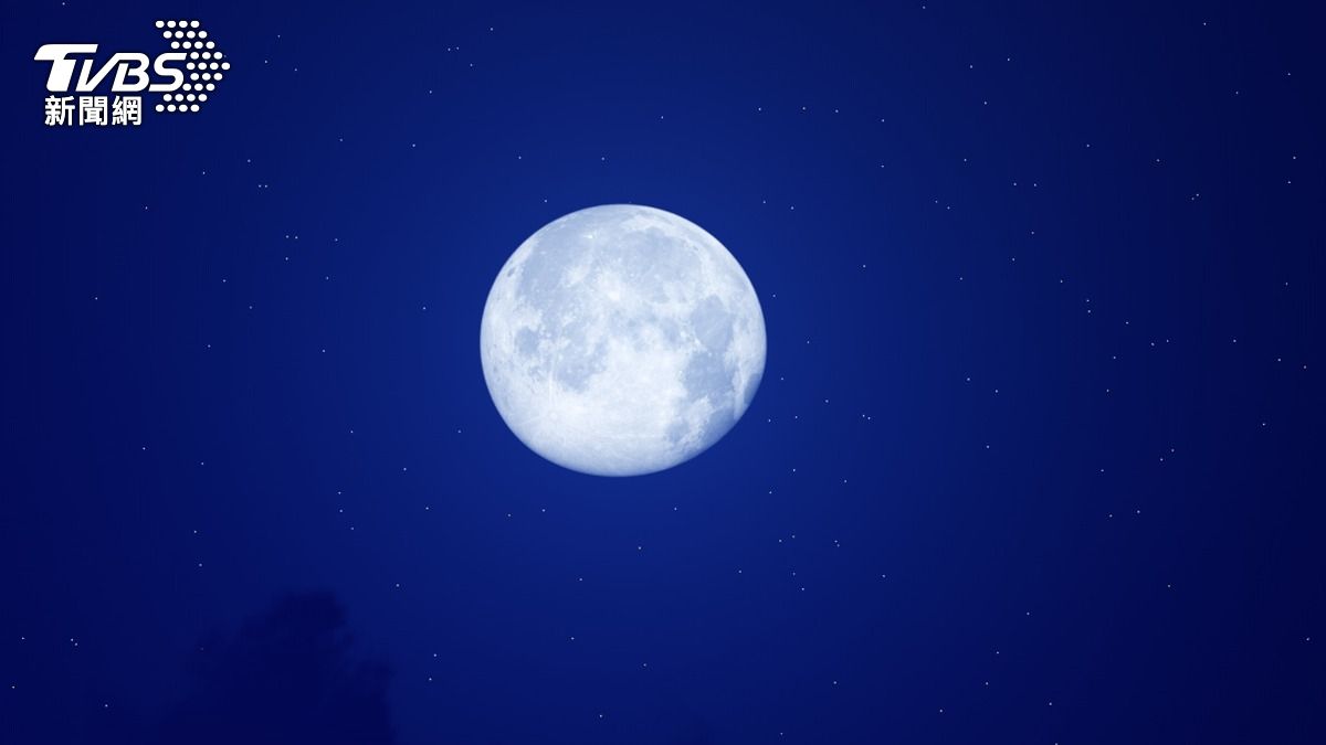 台北天文館指出，今年的中秋夜月亮並非天文學上真正的「滿月」。（示意圖／shutterstock達志影像）