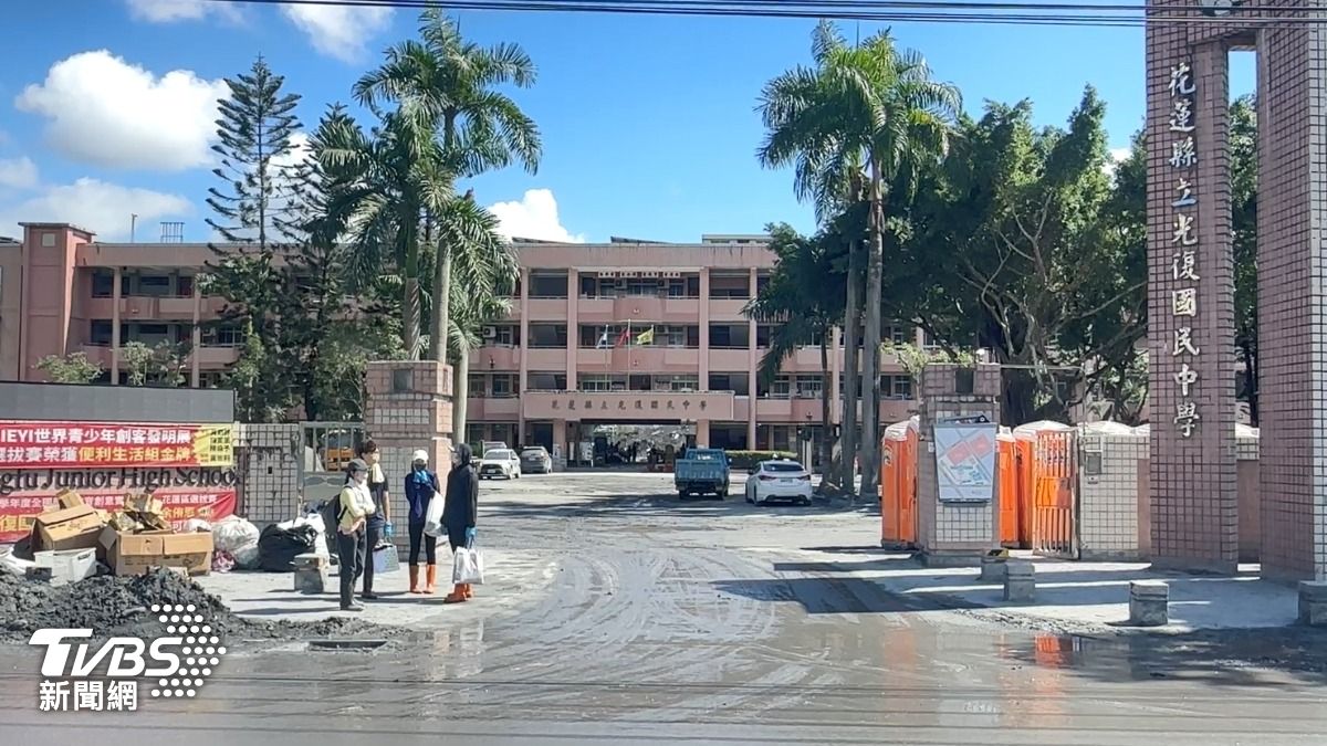 Landslide causes NT$100M damage to school (TVBS News) Hualien schools face NT$300 million in flood reconstruction