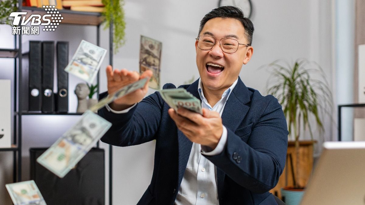 「4星座」40歲魅力不減！職場常有貴人幫　財富自由還不缺愛