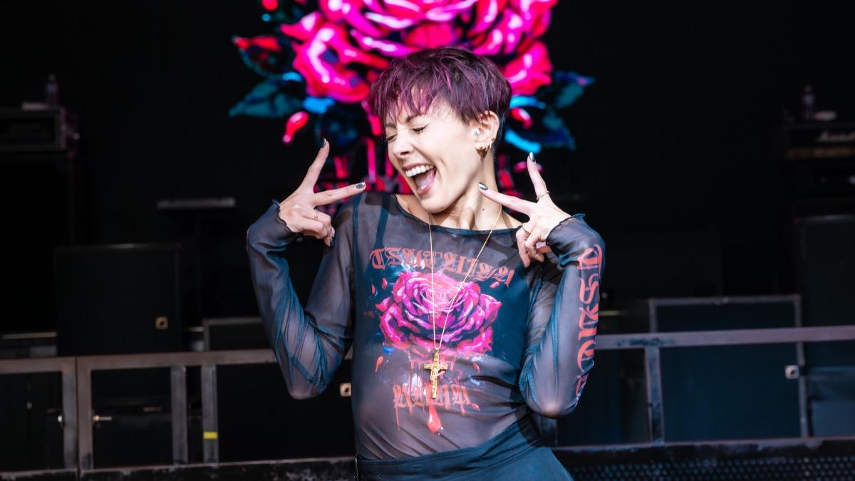 土屋安娜相隔6年來台開唱，受訪時態度親切又活潑。（圖／給樂音樂提供）