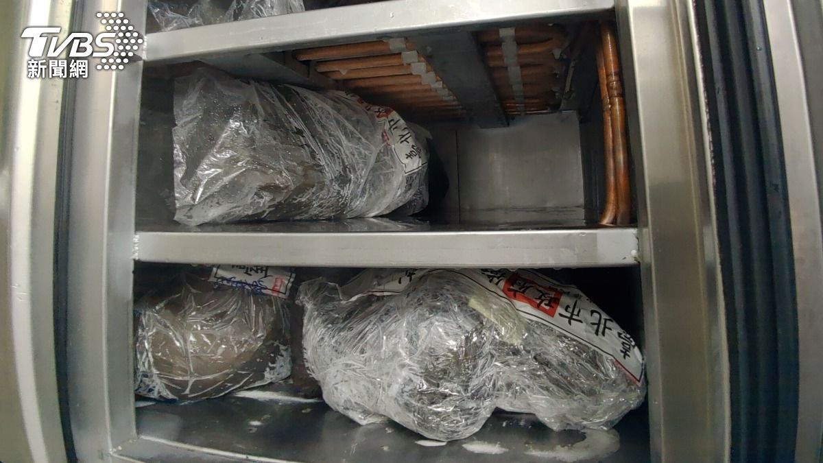 台北市衛生局目前共查封145公斤黑心豬腸。（圖／台北市衛生局提供）