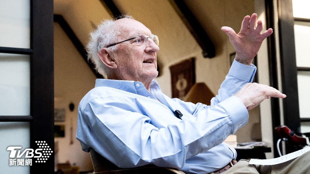 諾貝爾獎物理獎得主克拉克（John Clarke）。　（圖／達志影像美聯社）