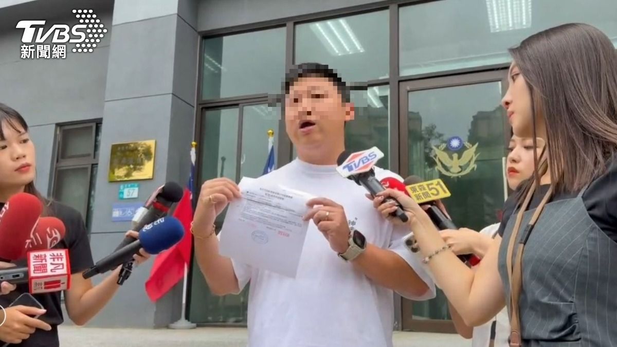 YTR出面控告校方。（圖／TVBS）